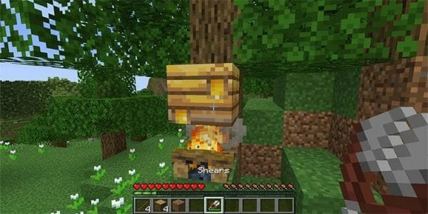 How to Get Honeycomb in Minecraft - 2